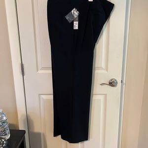 Black new with tags. Wide leg 20W. Average length